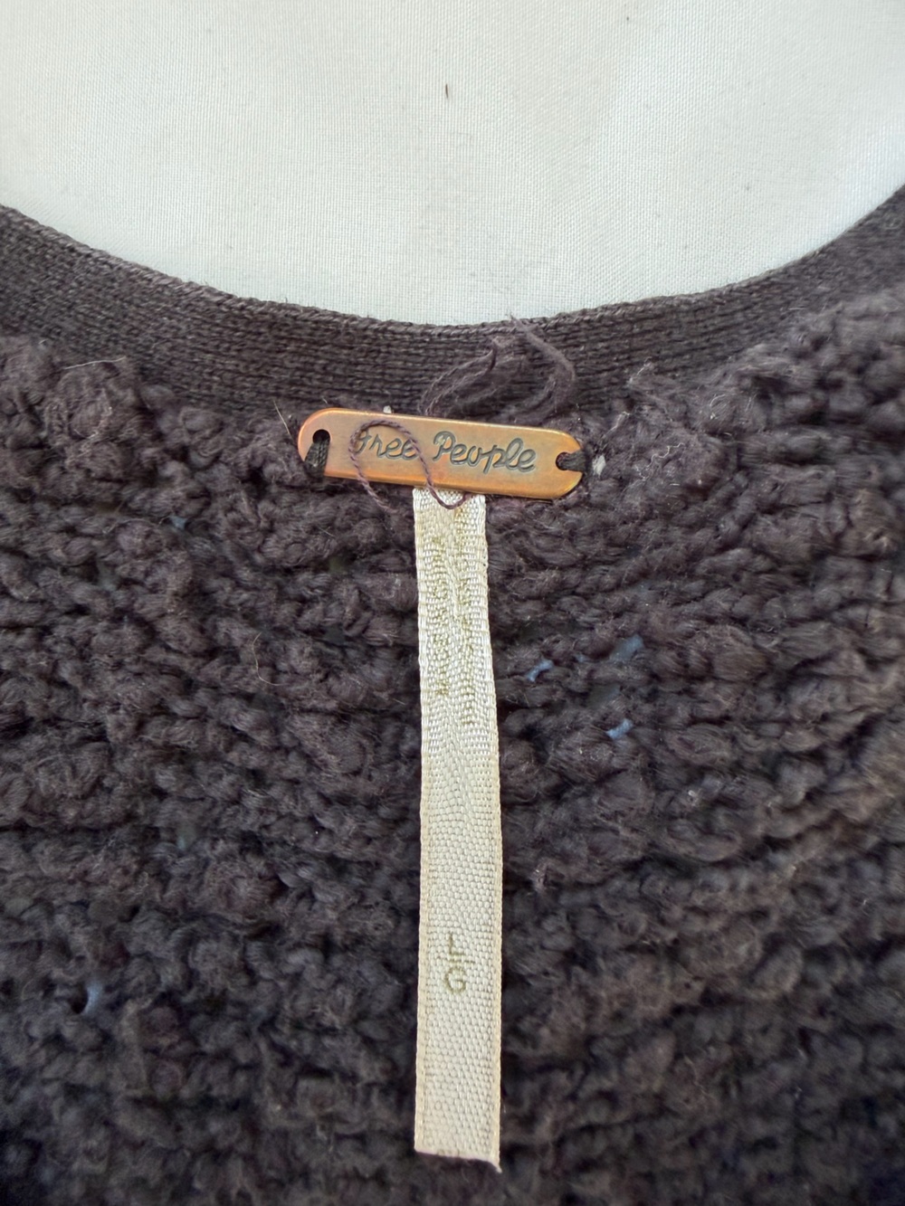 Free People Black Textured Bouclé Knit V-Neck Oversized Slouchy Sweater Top L - Picture 5 of 11